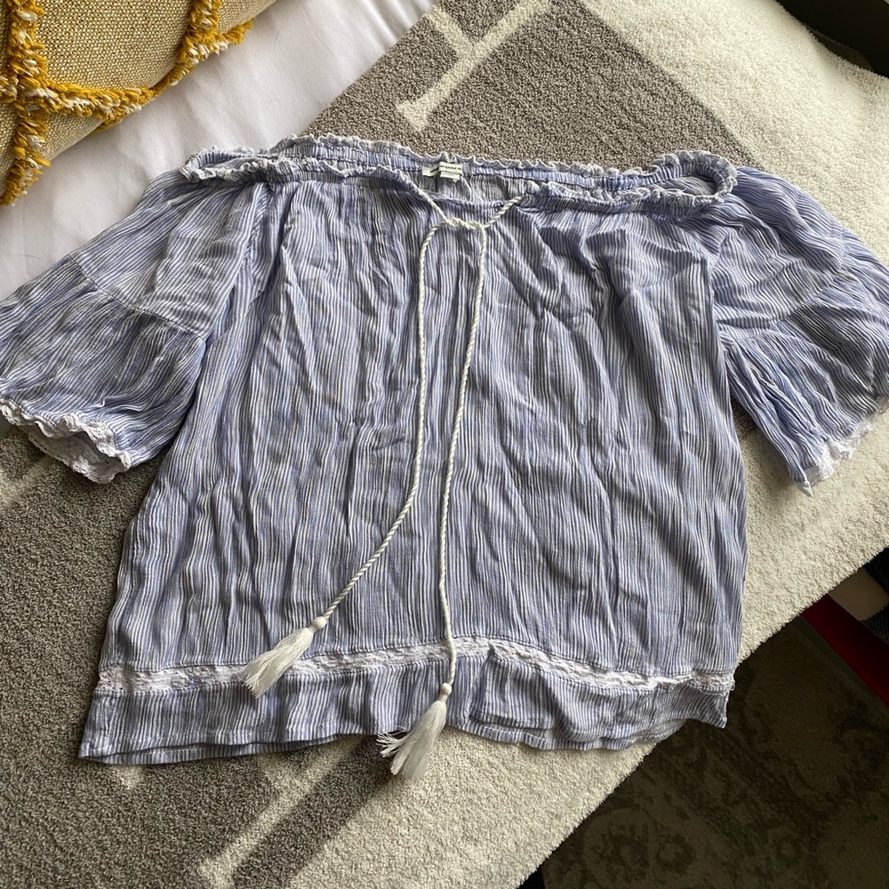 American Eagle Off the Shoulder Top
